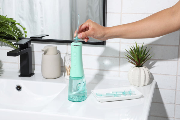 Water Pik & Toothbrush Bundle